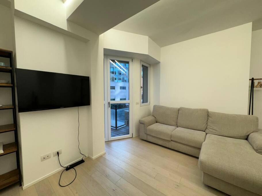 Modern Apartment - Walking Distance To Milan Central Station المظهر الخارجي الصورة