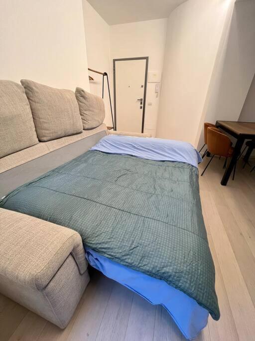 Modern Apartment - Walking Distance To Milan Central Station المظهر الخارجي الصورة